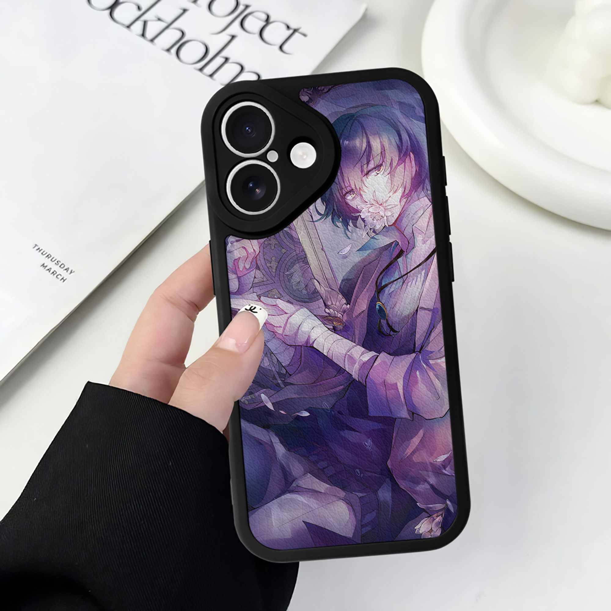 （画像用） 文豪ストレイドッグス Bungo Stray Dogs 【iPhone 16シリーズ対応】シリコンスマホケース（レザー調） 材質：シリコン